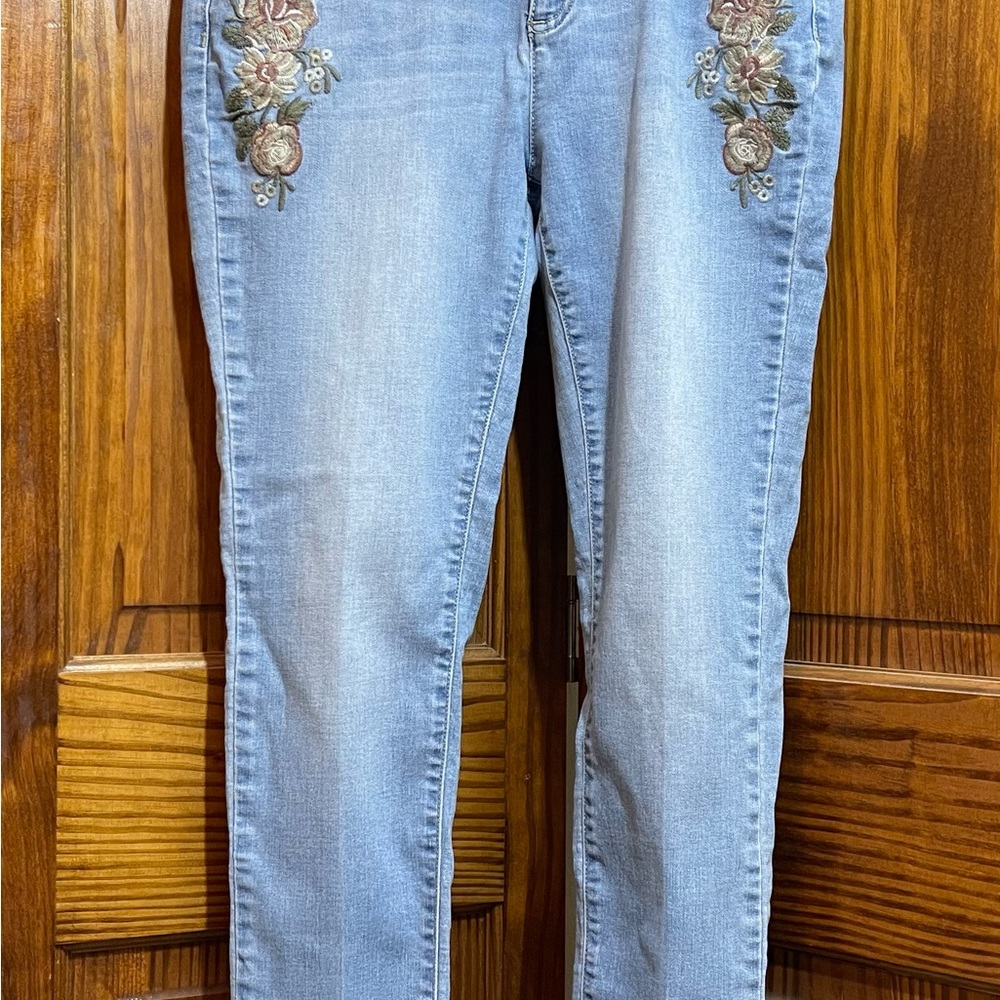 Women’s Size 8 Westport 62 Jeans